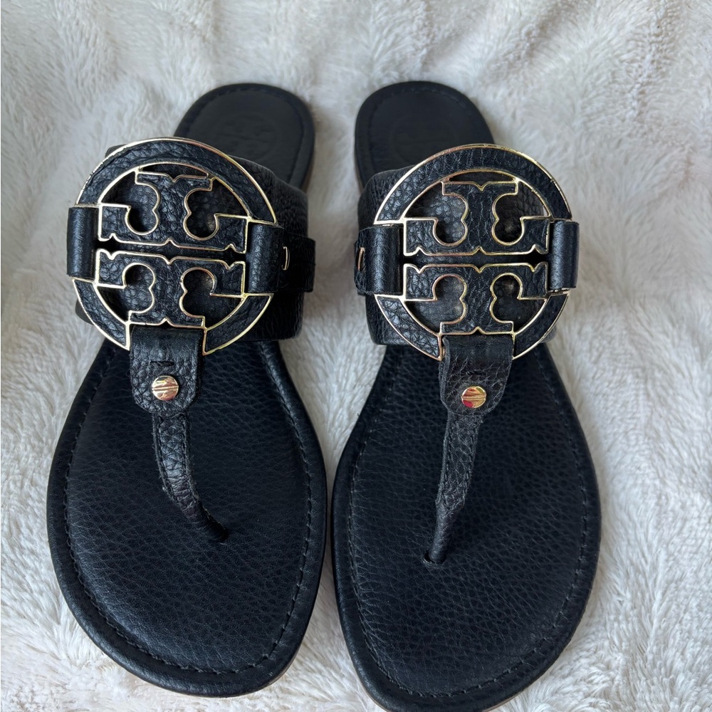Tory Burch Black Leather Logo Thong Sandals with Gold Hardware size 9 Reg. $250